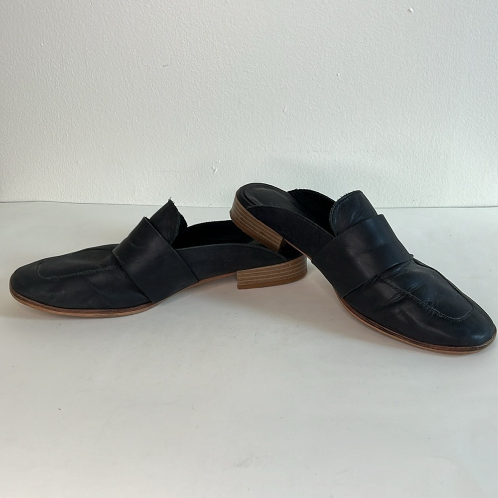 Free People Sz 37 (6.5-7) At Ease Black Leather Mules Loafers Spain 500025403 - Picture 3 of 8